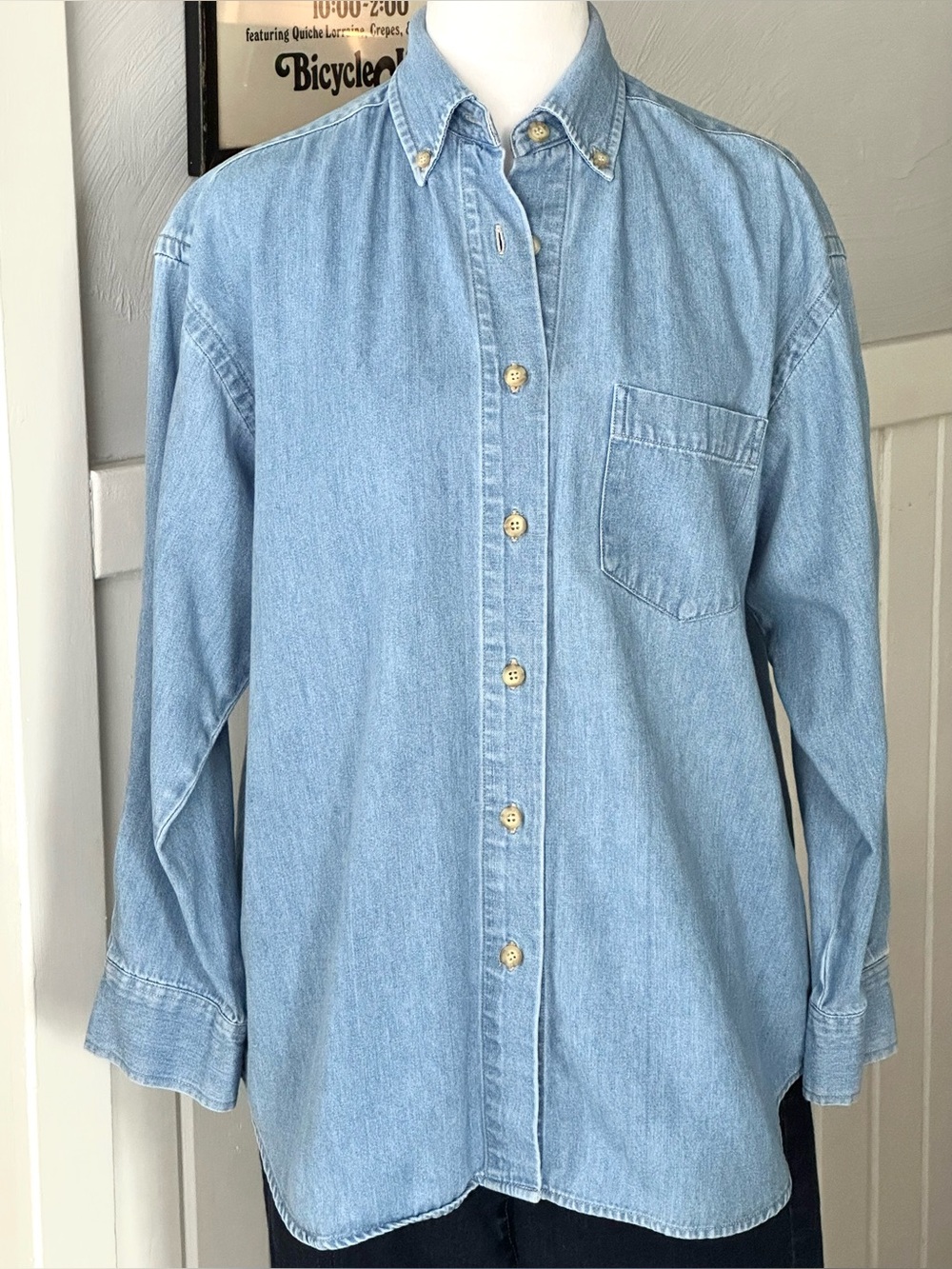 Van Heusen For Her Chambray Shirt Women’s M Light Blue Denim 100% Cotton